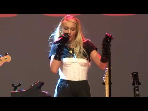 Cailin Russo - "Bad Things" (Live in San Diego 4-27-18)