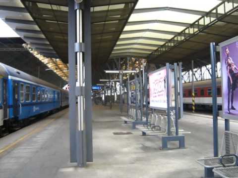 Odjezd vlaku R 709 Velehrad + příjezd vlaku Ex 220 Detvan - Praha hlavní nádraží
