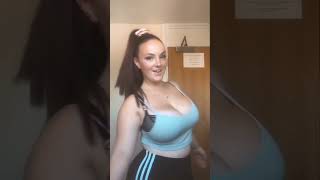 Big boobs girl presenting her huge boobs#shorts #shortvideo #tiktok #trending #bigboobstiktok