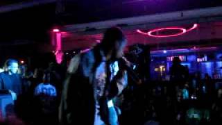 BOB DA RAGE SENSE - ANDAR à CHUVA (PRODUÇÃO SAM THE KID)