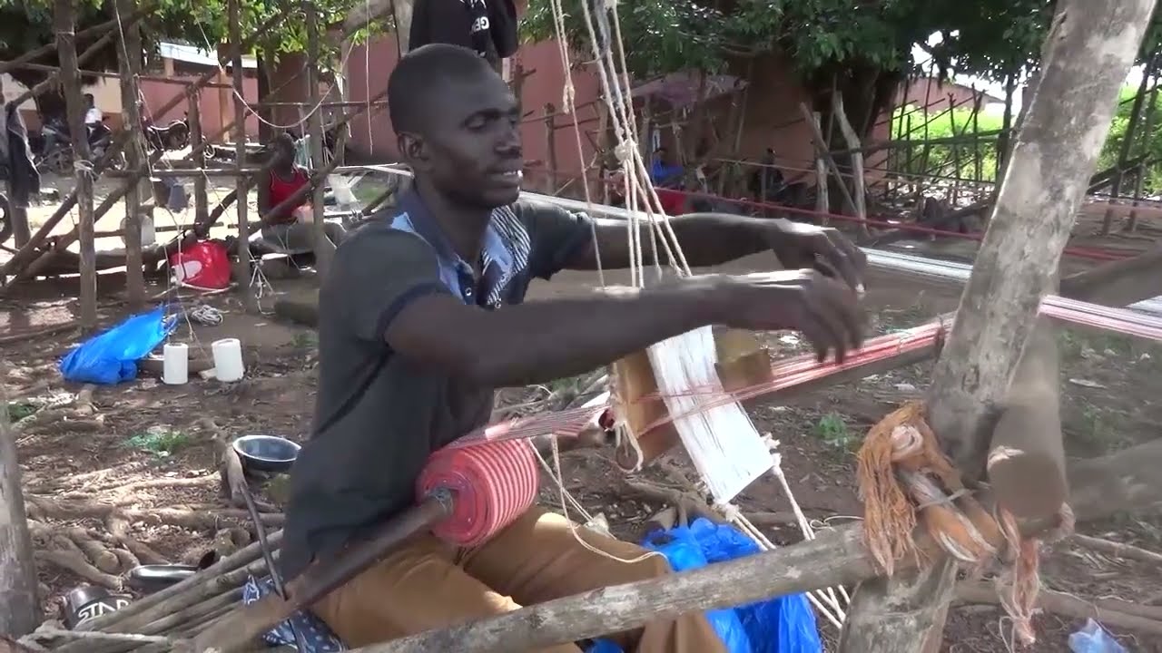 Les savoir-faire traditionnels liés au tissage du pagne en Côte d'Ivoire