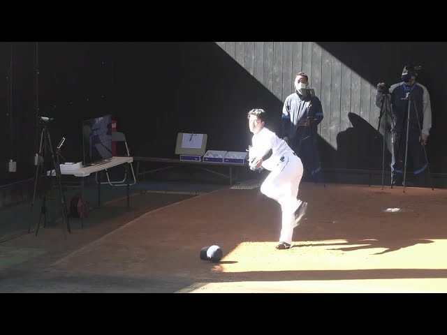 【春季キャンプ】第1クールのブルペン皆勤!! ライオンズ・ドラフト1位ルーキーの隅田知一郎が帽子を飛ばしての熱投!! 2022年2月4日 埼玉西武ライオンズ