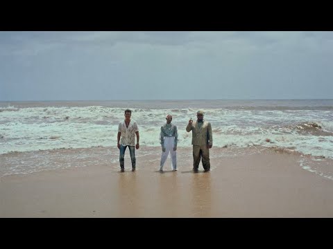 Yera, Lalo Ebratt, Carlos Vives - MAMACITA (Video Oficial)