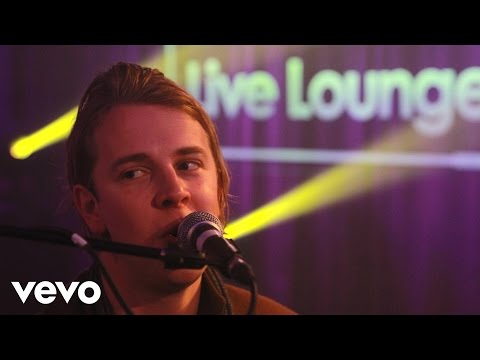 Video thumbnail for Spending All My Christmas With You (Next Year) - BBC Live Session