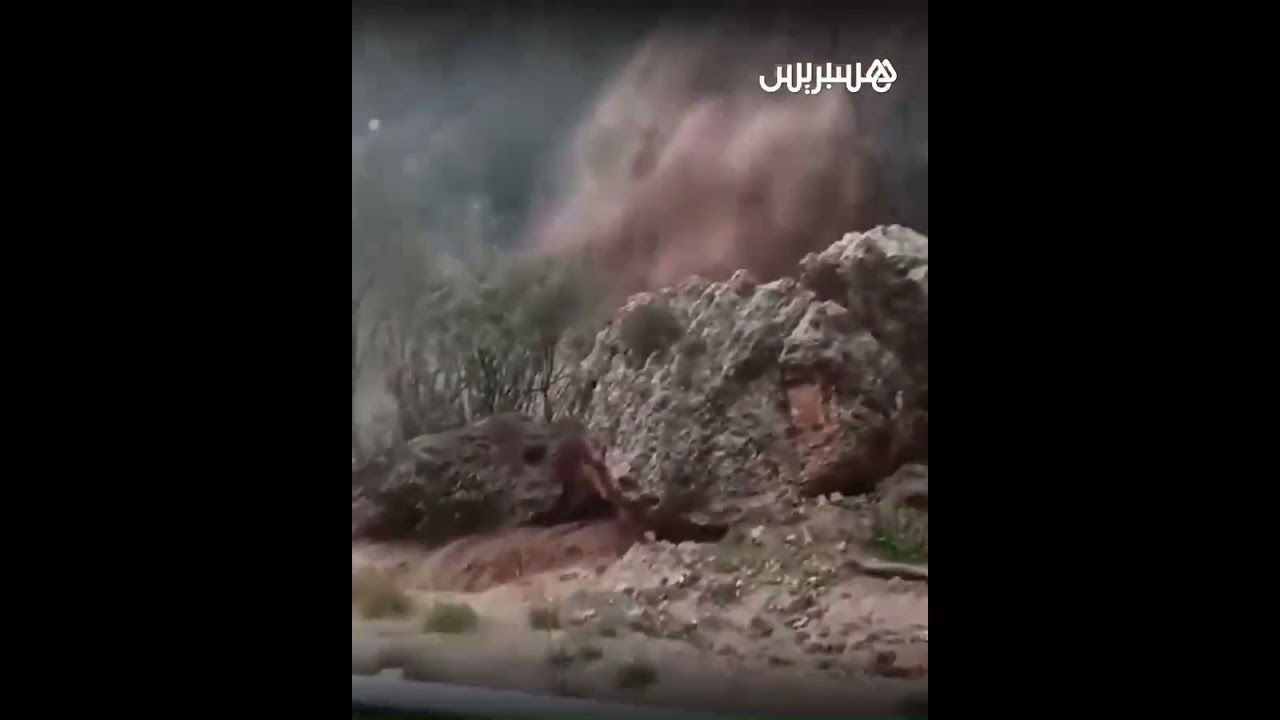 شلال قوي من السيول يتدفق بتافوغالت في إقليم بركان بفعل الأمطار الغزيرة thumbnail