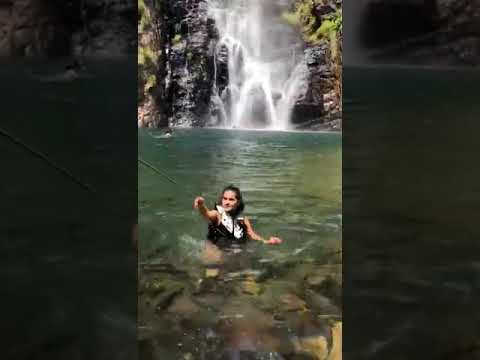 Médica é picada por jararaca em cachoeira