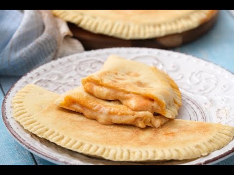 Crescione: how to prepare the famous Italian street-food in just a few steps!