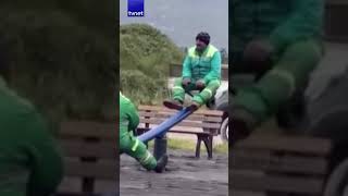 Temizlik işçileri molalarında tahteravalliye binerek eğlendi! #bursa