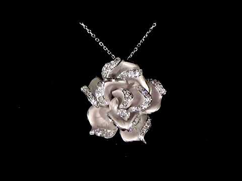 18k White Gold Cluster Diamond Rose Design Pendant