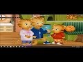 Daniel Tiger S Neighborhood S2 E1 The Tiger Family Grows Daniel Learns About Being A Big Brother