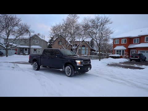Ford F-150 Winter Driving in Snow! 4 Wheel vs 2 Wheel Drive!