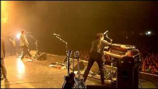 [01/12] Queens Of The Stone Age - Feel Good Hit Of The Summer (Lowlands Festival 2010)