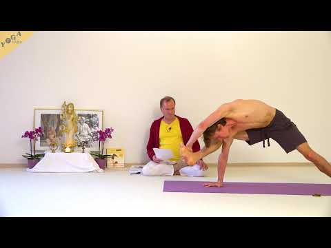 Vishwamitra-Stellung --Haltung des Weisen Vishvamitra - Yoga Asana Lexikon