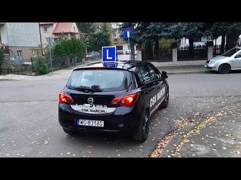 zawracanie na skrzyżowaniu na raz