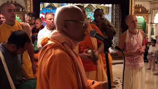 Guru puja at ISKCON London on 22 jun 2018 by HH Lokanath Swami