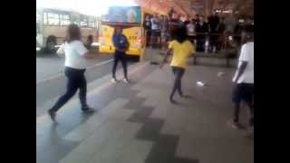 preview picture of video 'briga no terminal central de criciúma'