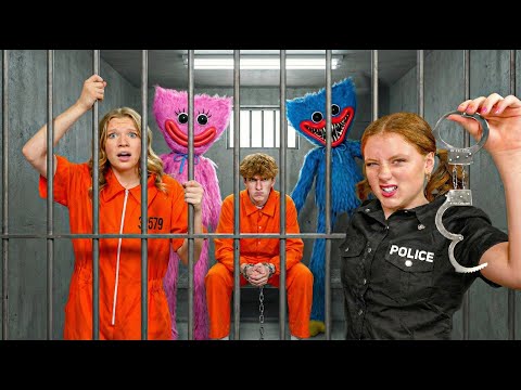 Surviving Poppy Playtime Prison in real life!