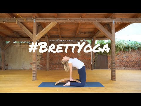 Brettyoga with das.Brett (bouncy balance board by TicToys)