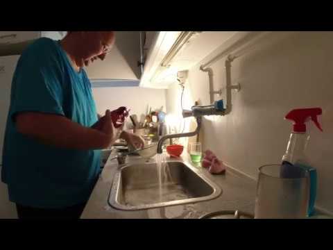 MongoTV_3494 - Danish Vlog - Mongo Madskole - Medisterpølse Med Ris - Brun Sovs og Rødkål