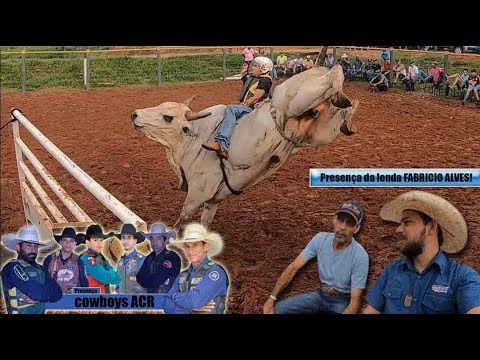 Rodeio em touros (Umuarama-PR) - Participação de Fabricio Alves e Cowboys ACR