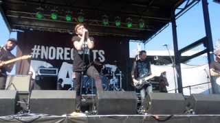 Kids In Glass Houses - Set Me Free (Live Warped Tour, Melbourne 7/12/13)
