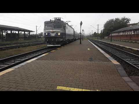 Tren IR1832 Cluj Napoca - Galati intra in statia Suceava cu 40-0369-1 - 29.09.2020