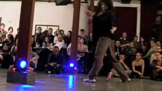 Matías Trípodi y Pepa Palazón bailando un Tango en Loca (Buenos Aires) El Flete