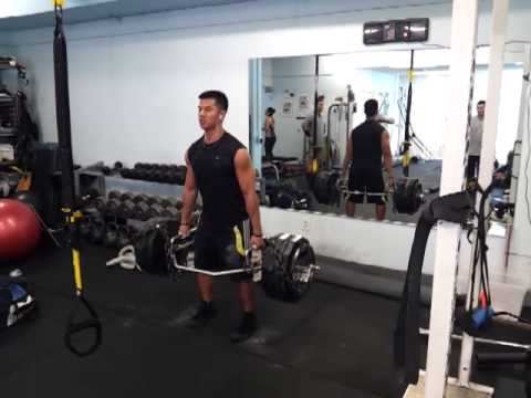 Honolulu personal trainer deadlifts over 500lbs for 10 reps easy