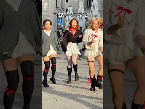 HEARTS2HEARTS &sbquo;RUDE&lsquo; in public #h2h #hearts2hearts #rude #kpopinpublic #dancecover