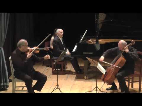 Dvorak Piano Trio No.4, Dumky - Bruno Canino / Andrzej Grabiec / Misha Quint