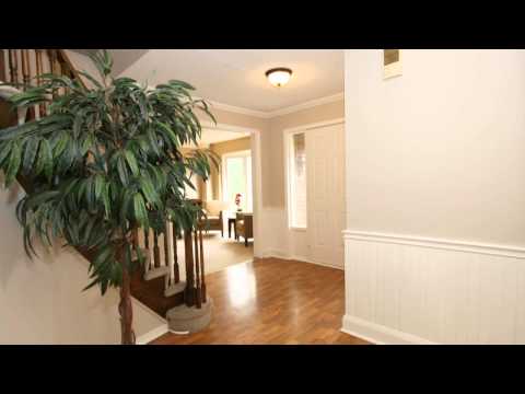 1241 Maple Ridge Dr, Pickering