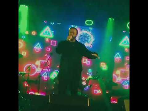 Apresentação da música Anjos do O Rappa no festival de calouros em Lidianópolis, por Fausto Barbosa.