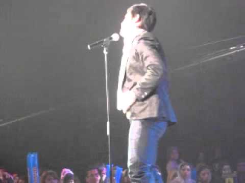 Shahir - Luar Biasa (Separuh Akhir Muzik Muzik 26)