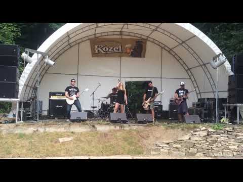 Conquestio - Conquestio - Barren Dreams (live...Wolfbrigade cover)
