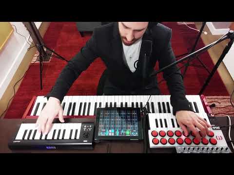 GLASYS - Excuses (Tiny Desk 2018)