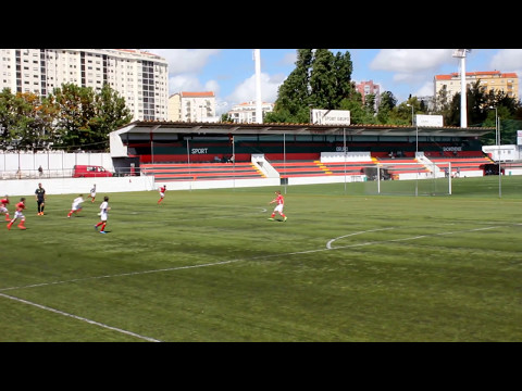 Golo de Salvador-Luciano contra o Benfica Sacavenense 3-1 Benfca