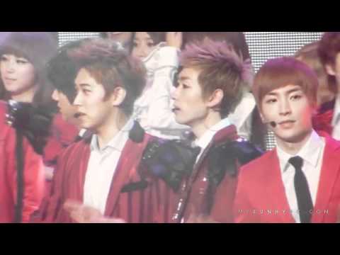 [HD][Fancam] 111224 Music Core Xmas Special stage [EunHyuk Focus]
