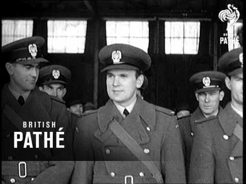 Polish Airmen Somewhere In England (1940)
