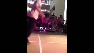 Bboy Lovebug vs Bboy izaak round 2 breakin the bay