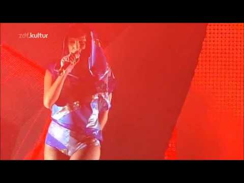 Deadmau5 Ft. Sofi - One Trick Pony [720p HD / 3D] - Live @ Roskilde Festival [09/07/2011]