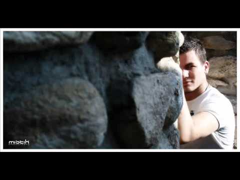 NOVA PESNA...NASKORO..POMISLI NA MENE-ILIJA KOSEVSKI 2011