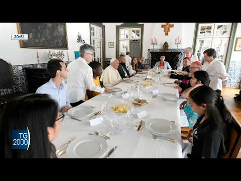 Le voci e le emozioni dei 10 ragazzi che hanno pranzato con il Papa