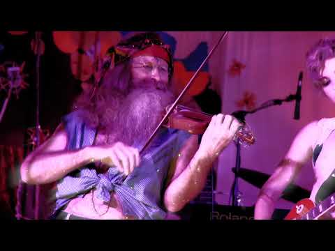 Parachute Out – March and The Months 24.08.2018 at The Creative Sanctuary