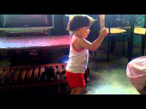 Samantha dancing to T-ara's Roly Poly (Park Jiyeon's fan)