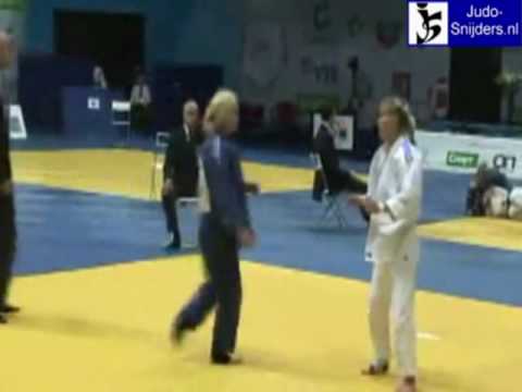 Judo 2009 Moscow: Galkina (RUS) - Csernoviczki (HUN) [-48kg].