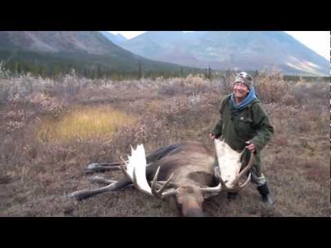 Monster Canada Bull Moose Over 60 Inches Lorne & Pat Garrett on their Yukon Moose Hunt
