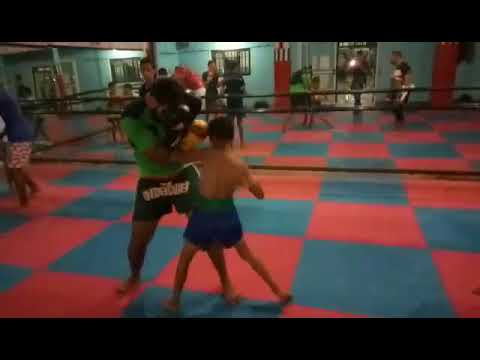 kick boxing k1 et muay thai  golden boy of  morocco  ilyas hbabou