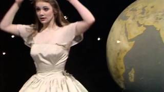 Pans People - There's A Kind of Hush [All Over The World] - TOTP TX: 08/04/1976