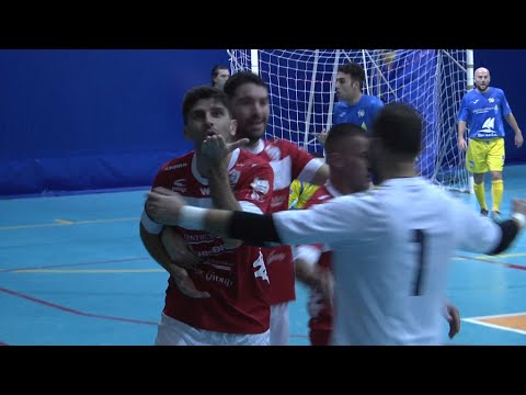Futsal Capurso-Buldog Lucrezia 6-4 (highlights)