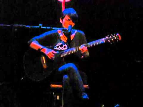 3/16 Kaki King - Life Being What It Is @ TAGV, Coimbra, Portugal (13/04/2012)